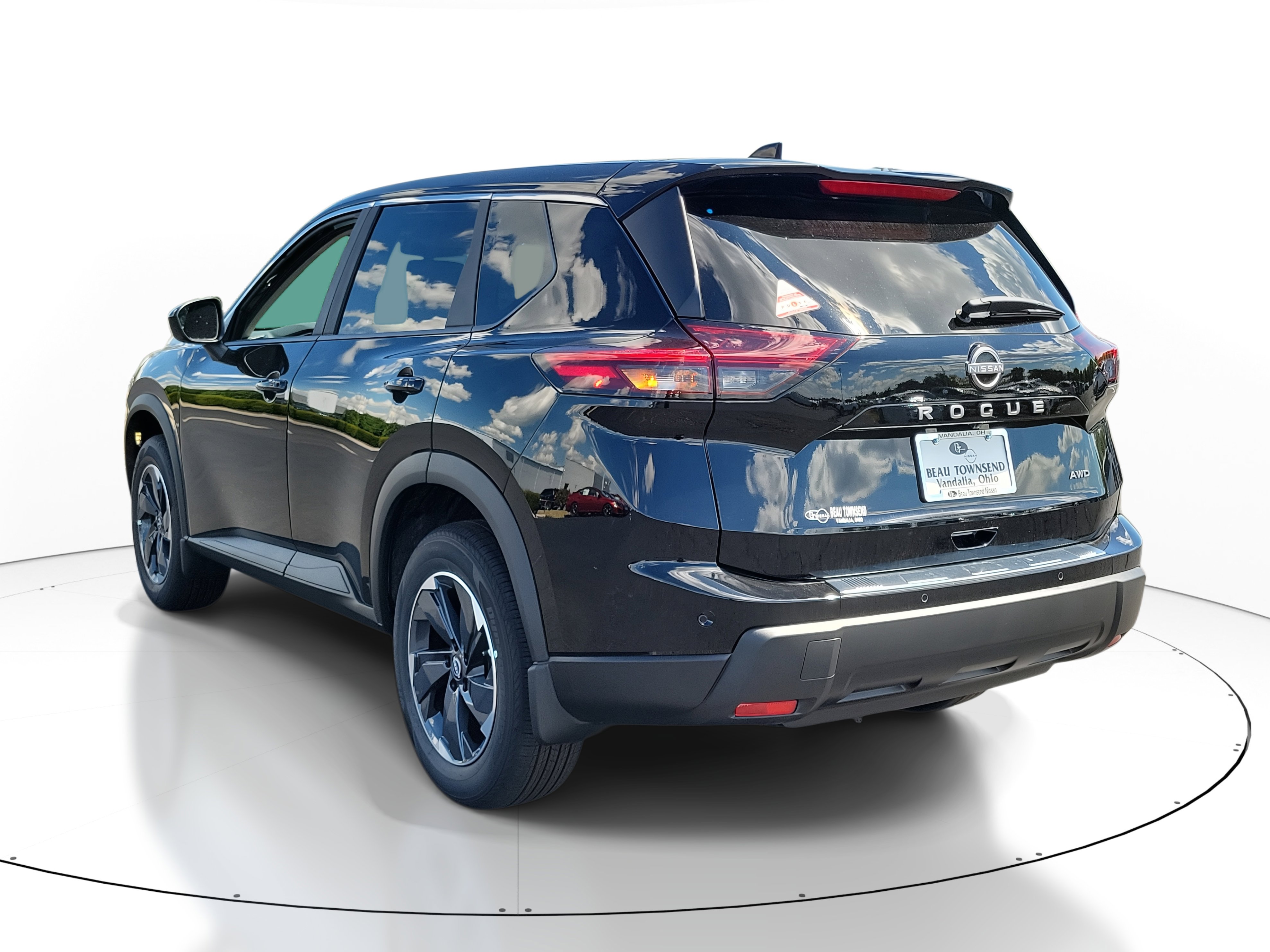 2025 Nissan Rogue SV photo 2