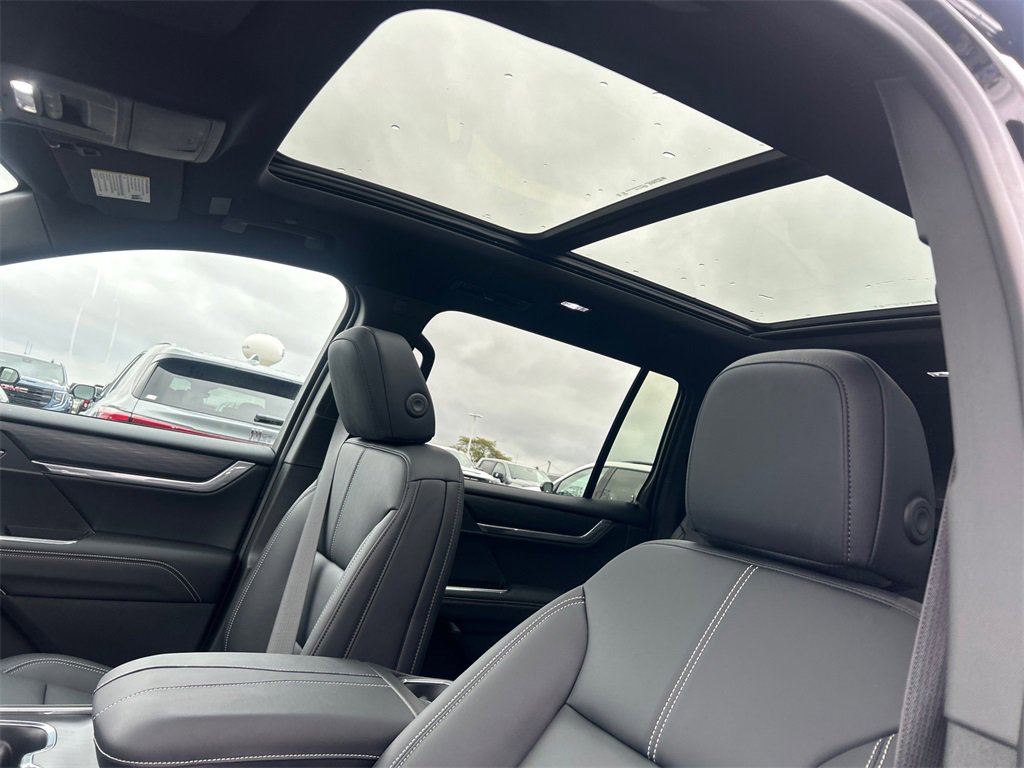 2026 GMC ACADIA - Image 26