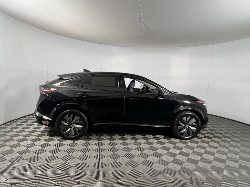 2023 Nissan ARIYA Platinum e-4ORCE photo 2