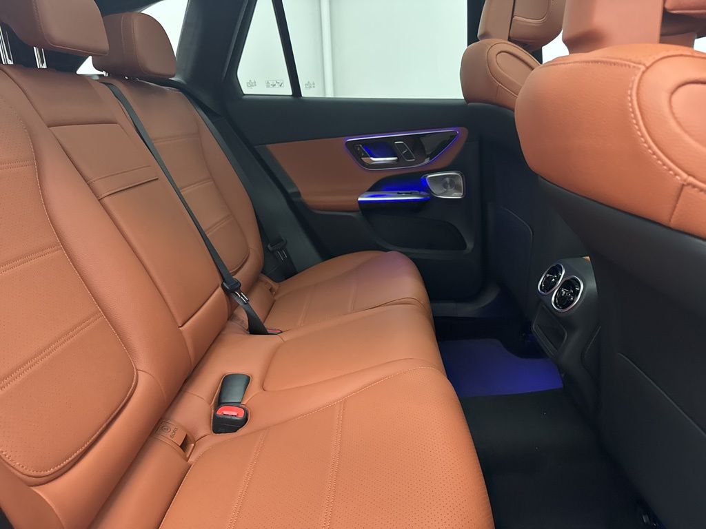 2026 Mercedes Benz GLC 300 photo 24