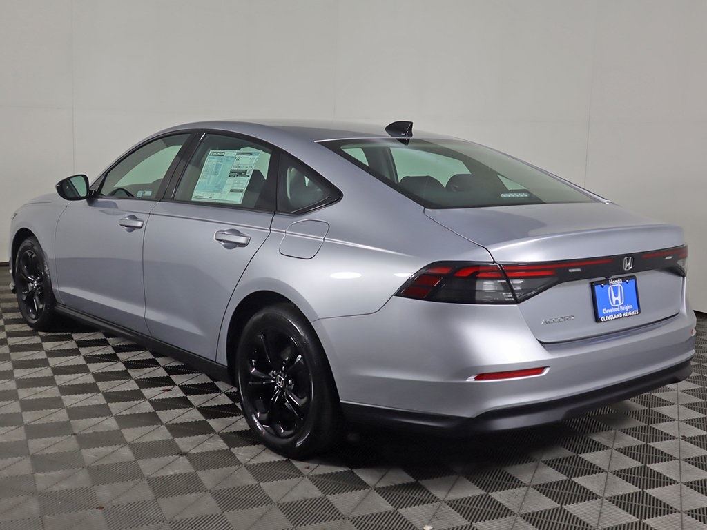 2025 Honda Accord SE photo 3
