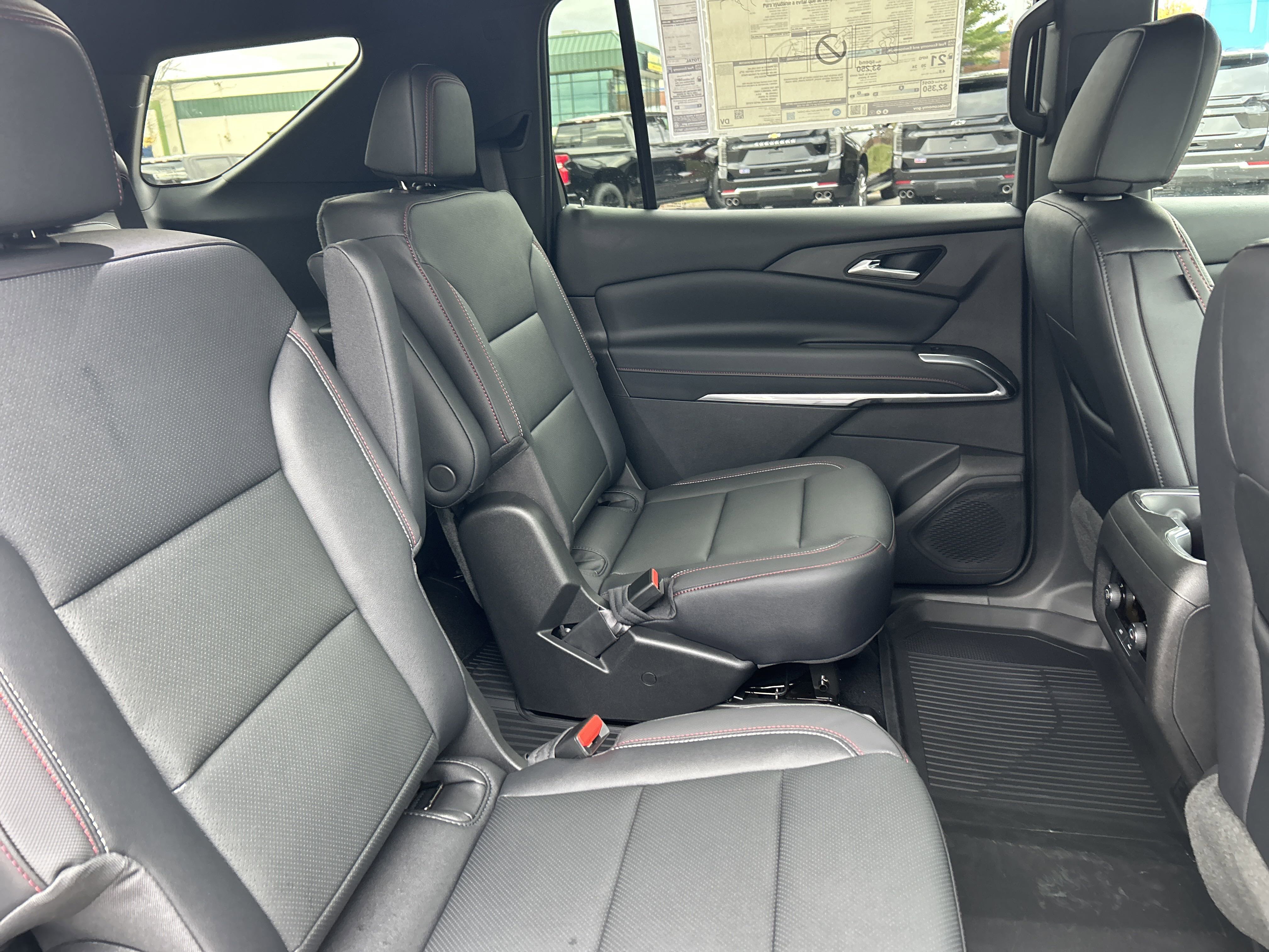 2026 Chevrolet Traverse Z71 photo 2