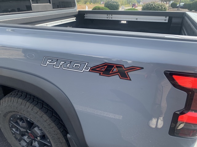 2022 Nissan Frontier PRO-4X photo 3