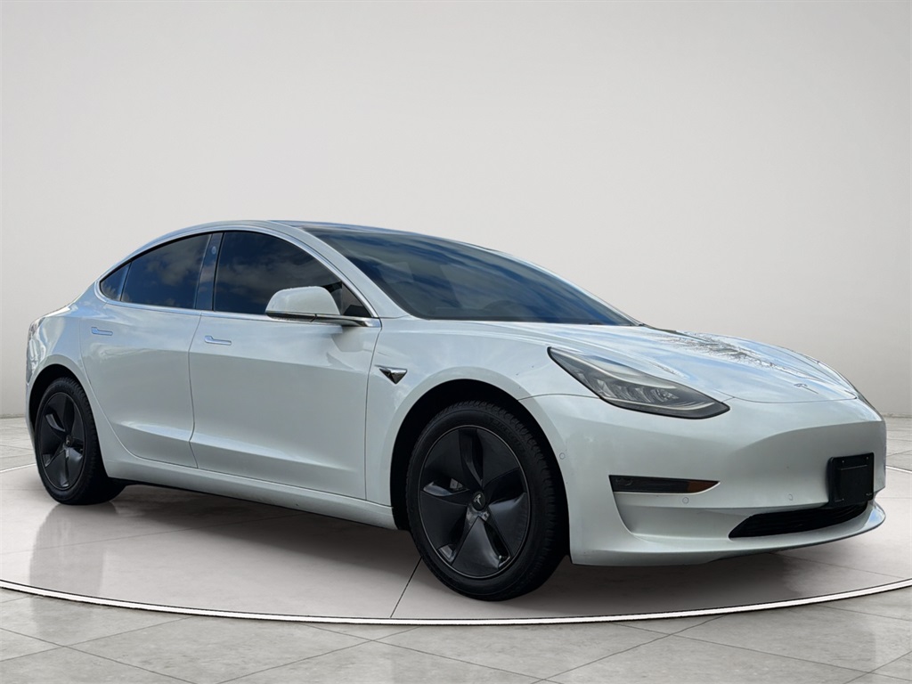 2019 Tesla Model 3 Base's photo