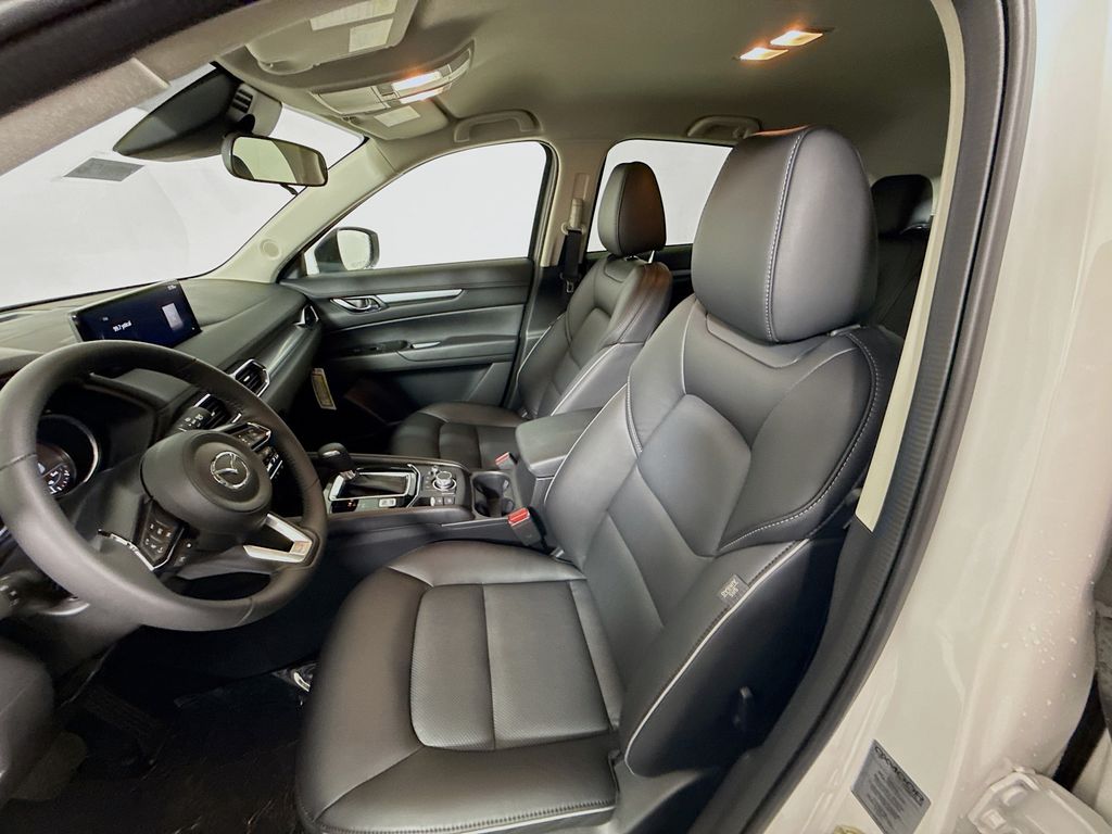 2025 Mazda CX-5 2.5 Select photo 21