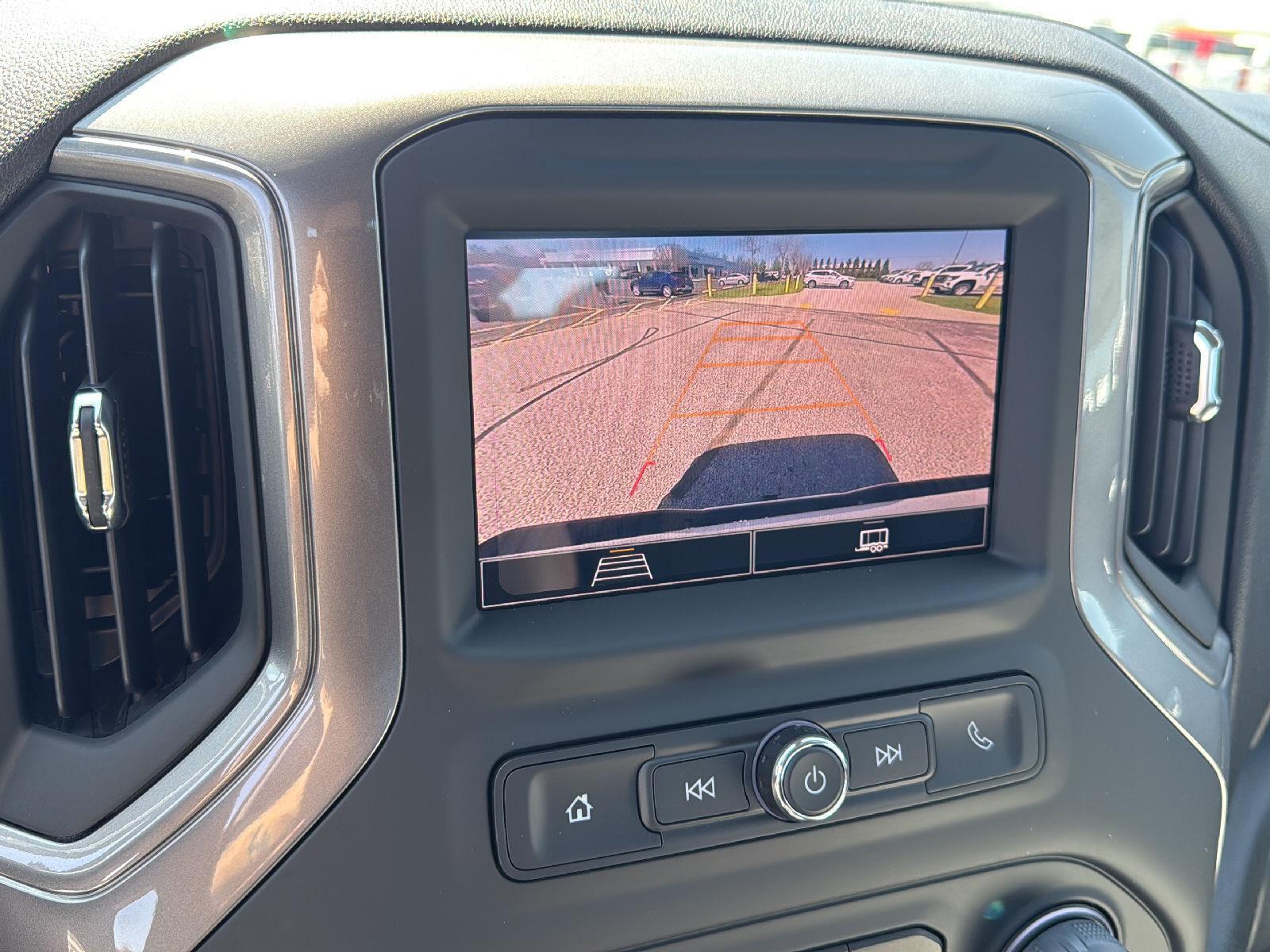 2025 Chevrolet Silverado 3500HD photo 6