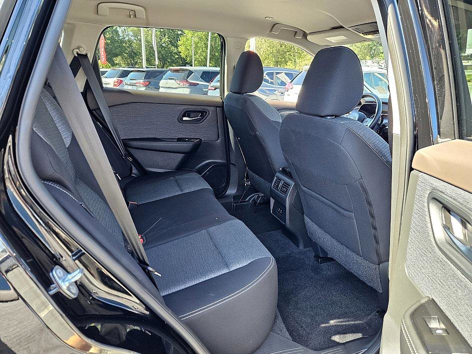 2023 Nissan Rogue SV photo 12