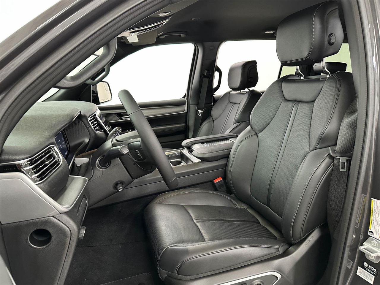 2025 Jeep Wagoneer Series II Carbide photo 8