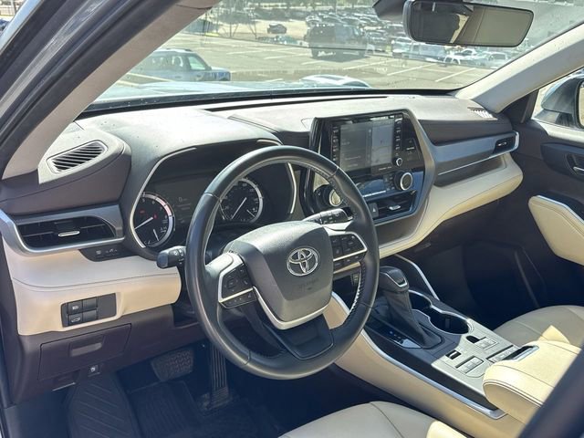 2022 Toyota Highlander XLE photo 18