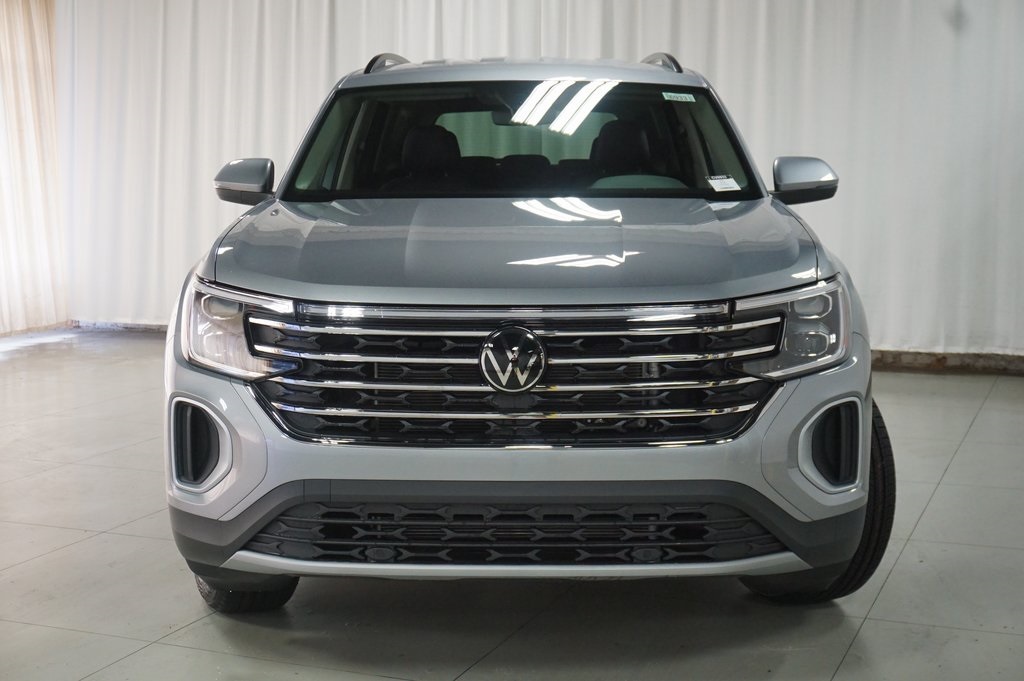 2026 Volkswagen Atlas SE photo 4