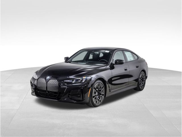 2025 BMW i4 40's photo