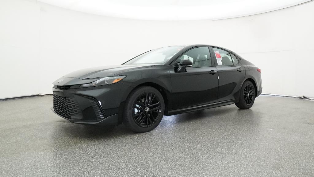 2025 Toyota Camry SE photo 6