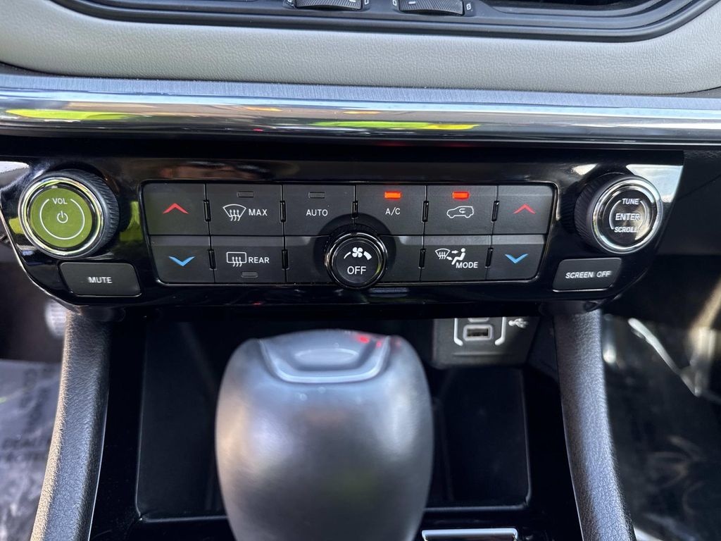2022 Jeep Compass Limited photo 25