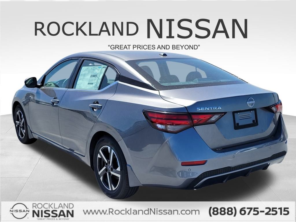 2025 Nissan Sentra SV photo 4