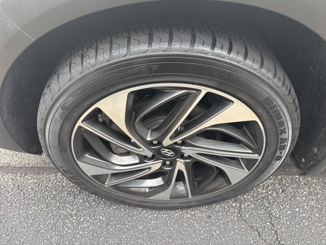 2020 Hyundai Tucson Sport photo 2