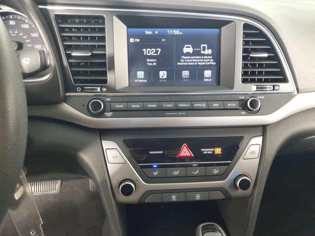 2018 Hyundai Elantra SEL photo 16