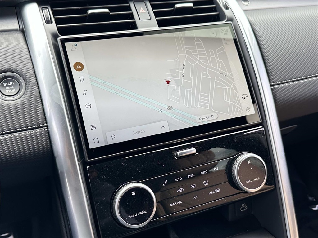 2025 Land Rover Discovery SE photo 3
