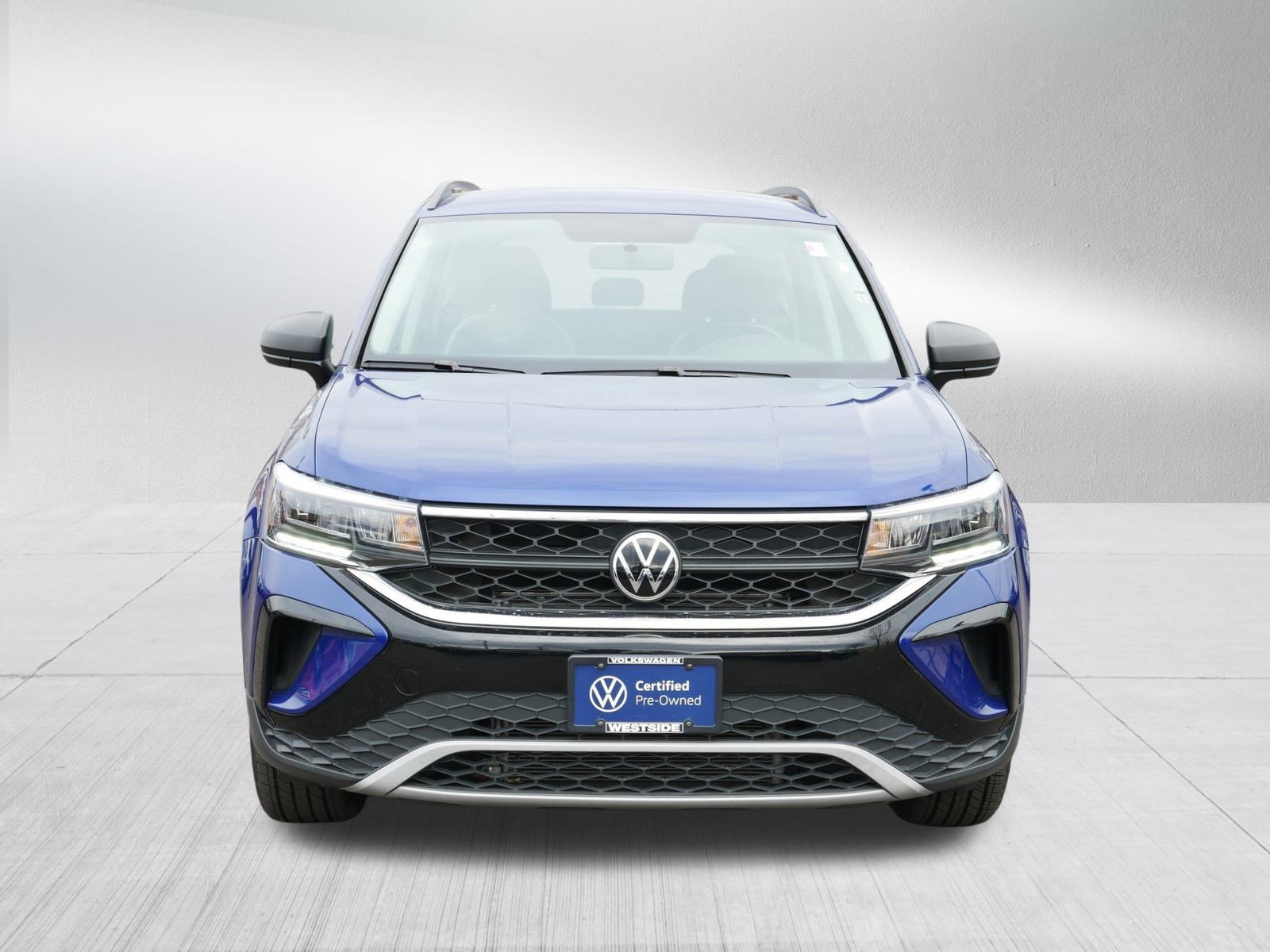 2022 Volkswagen Taos S photo 2