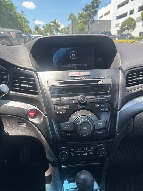 2013 Acura ILX 2.0L Technology photo 10