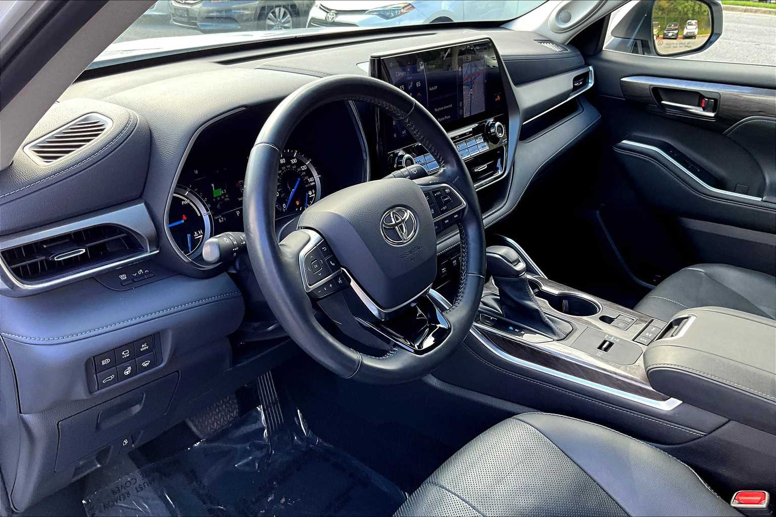 2021 Toyota Highlander Hybrid Limited photo 15