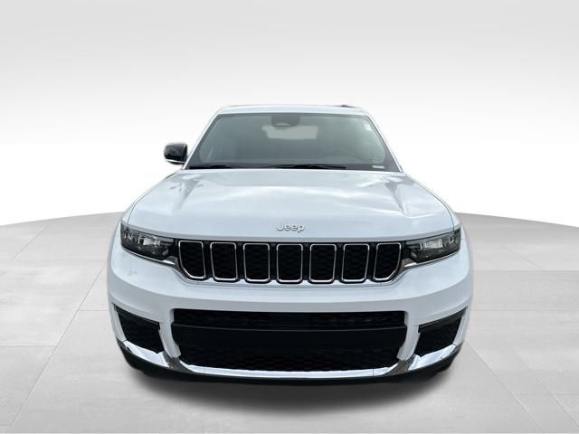 2025 Jeep Grand Cherokee Limited photo 7