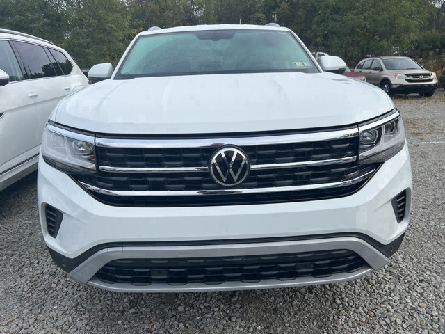 2022 Volkswagen Atlas Cross Sport V6 SE Technology photo 2