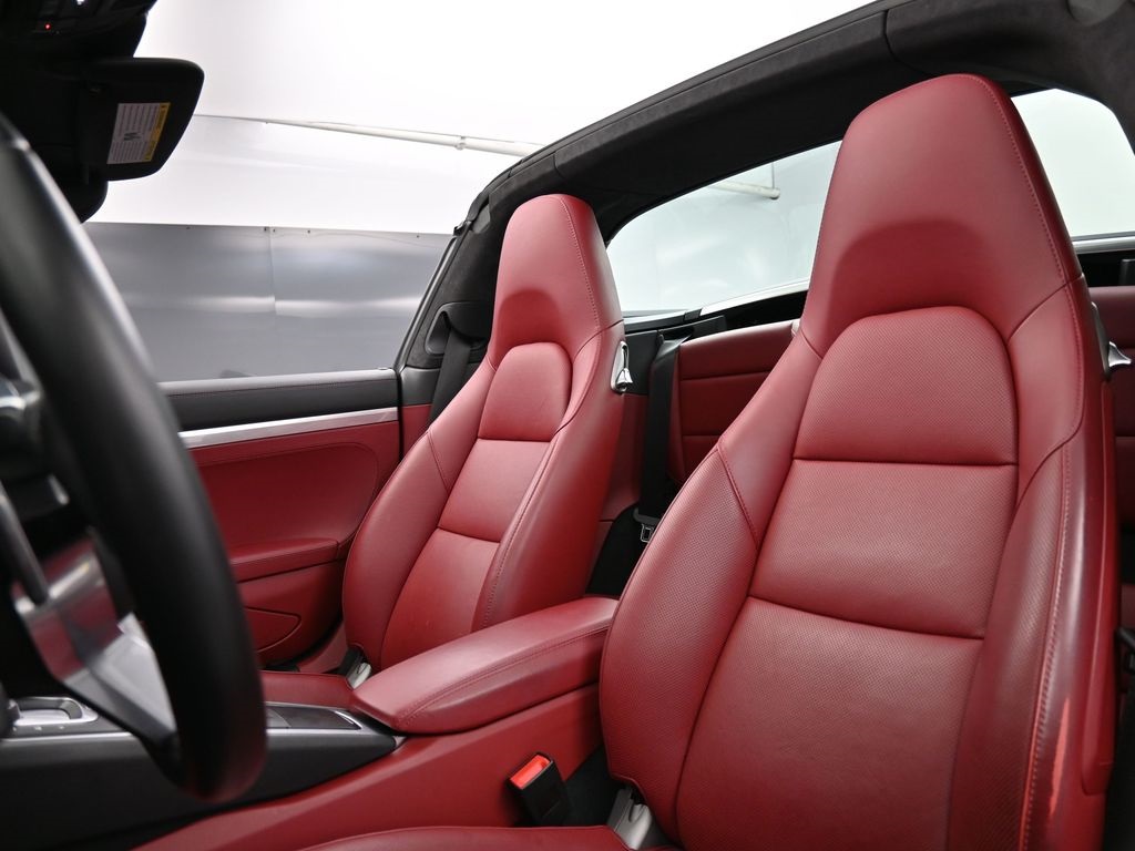 2019 Porsche 911 Targa 4S photo 4