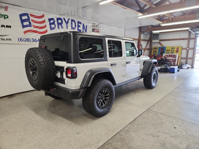 2025 Jeep Wrangler Willys photo 3