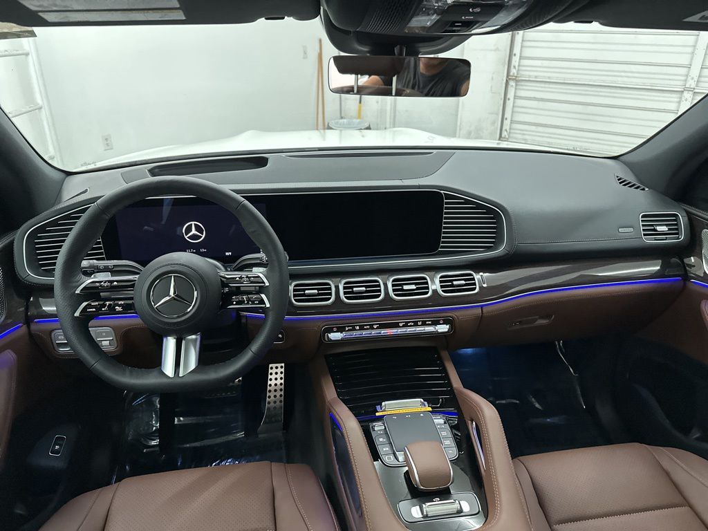2026 Mercedes Benz GLS 450 4MATIC photo 21
