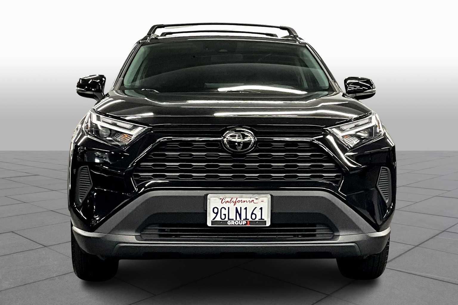 2023 Toyota RAV4 XLE photo 3