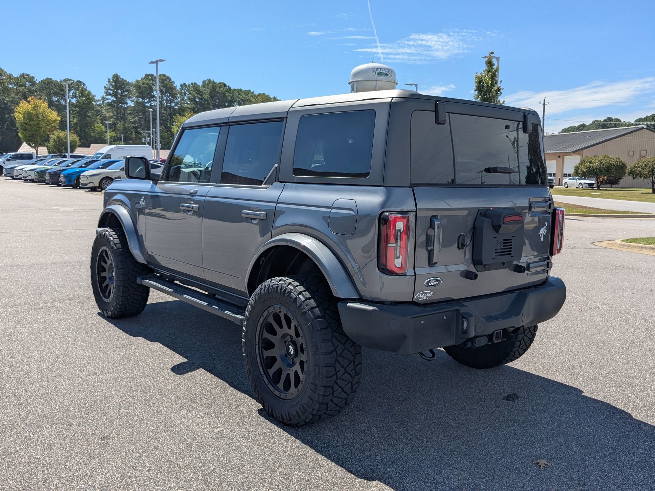 2023 Ford Bronco Outer Banks photo 9