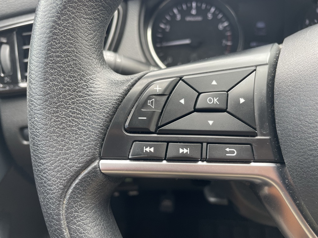 2022 Nissan Rogue Sport S photo 8