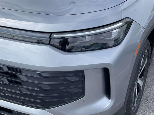 2025 Volkswagen Tiguan SE photo 9