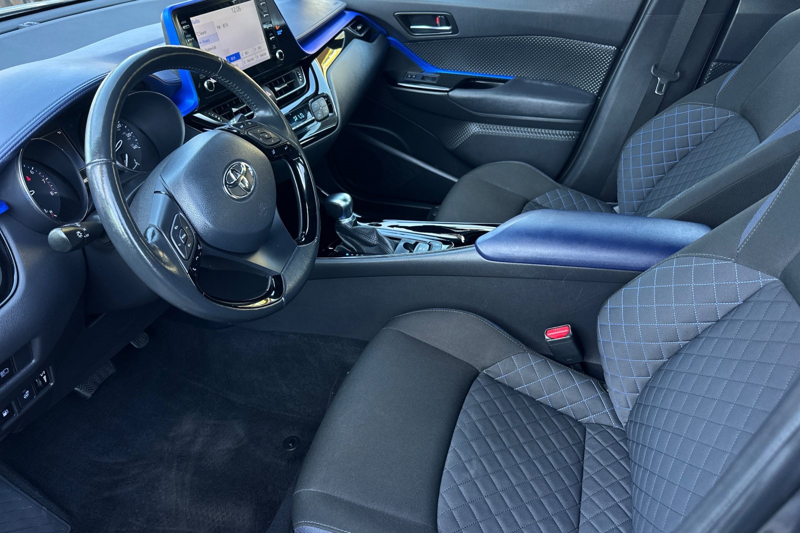 2022 Toyota C-HR Nightshade Edition photo 9