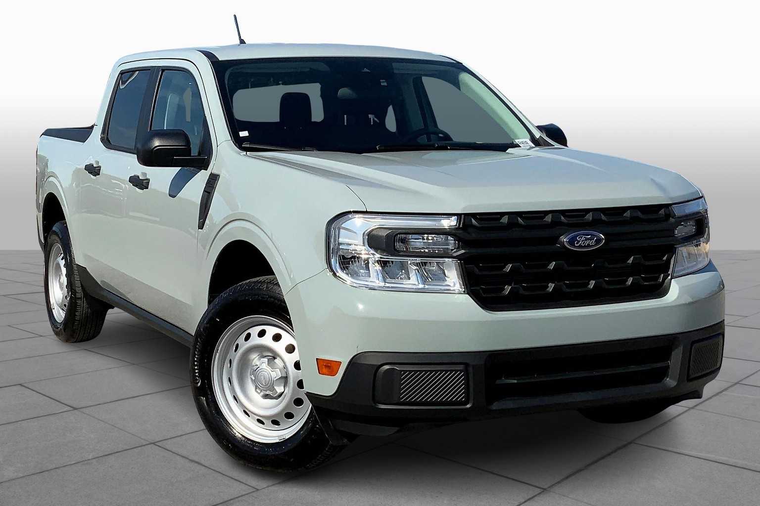 2024 Ford Maverick XL photo 2