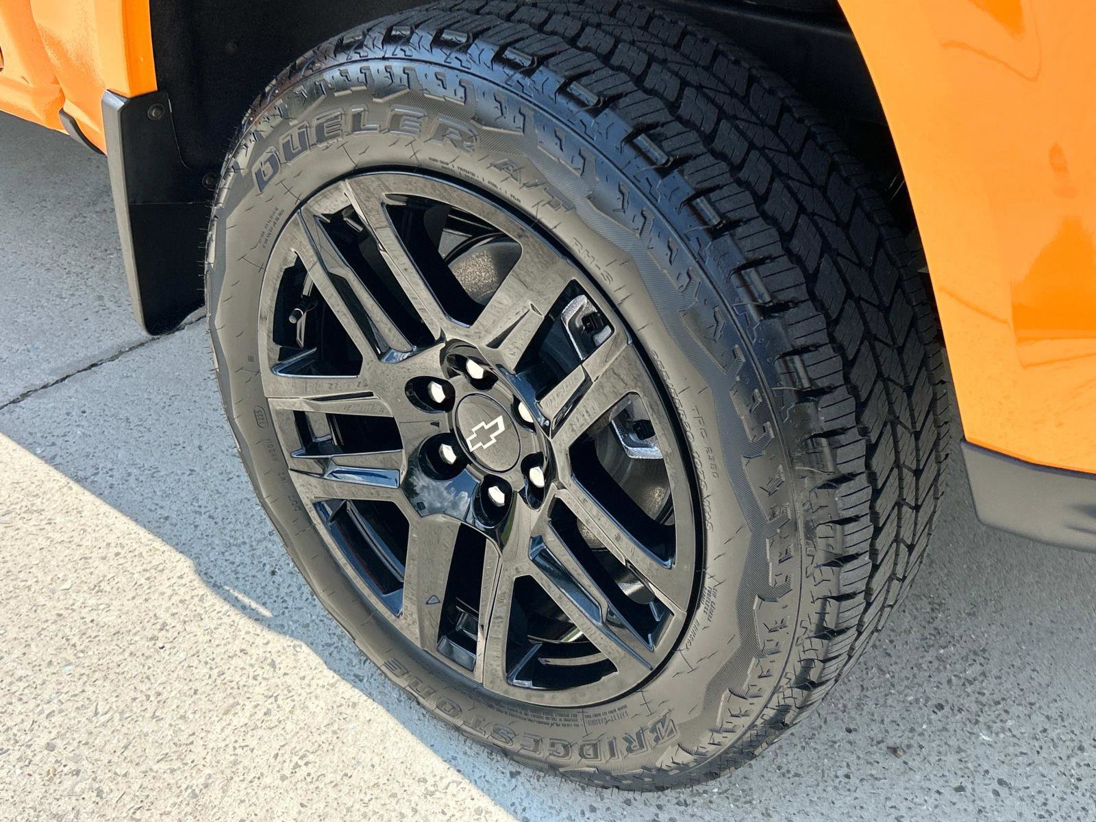 2025 Chevrolet Colorado Z71 photo 12