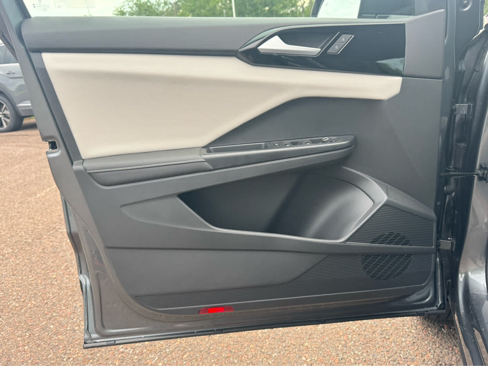 2025 Volkswagen Taos S photo 13