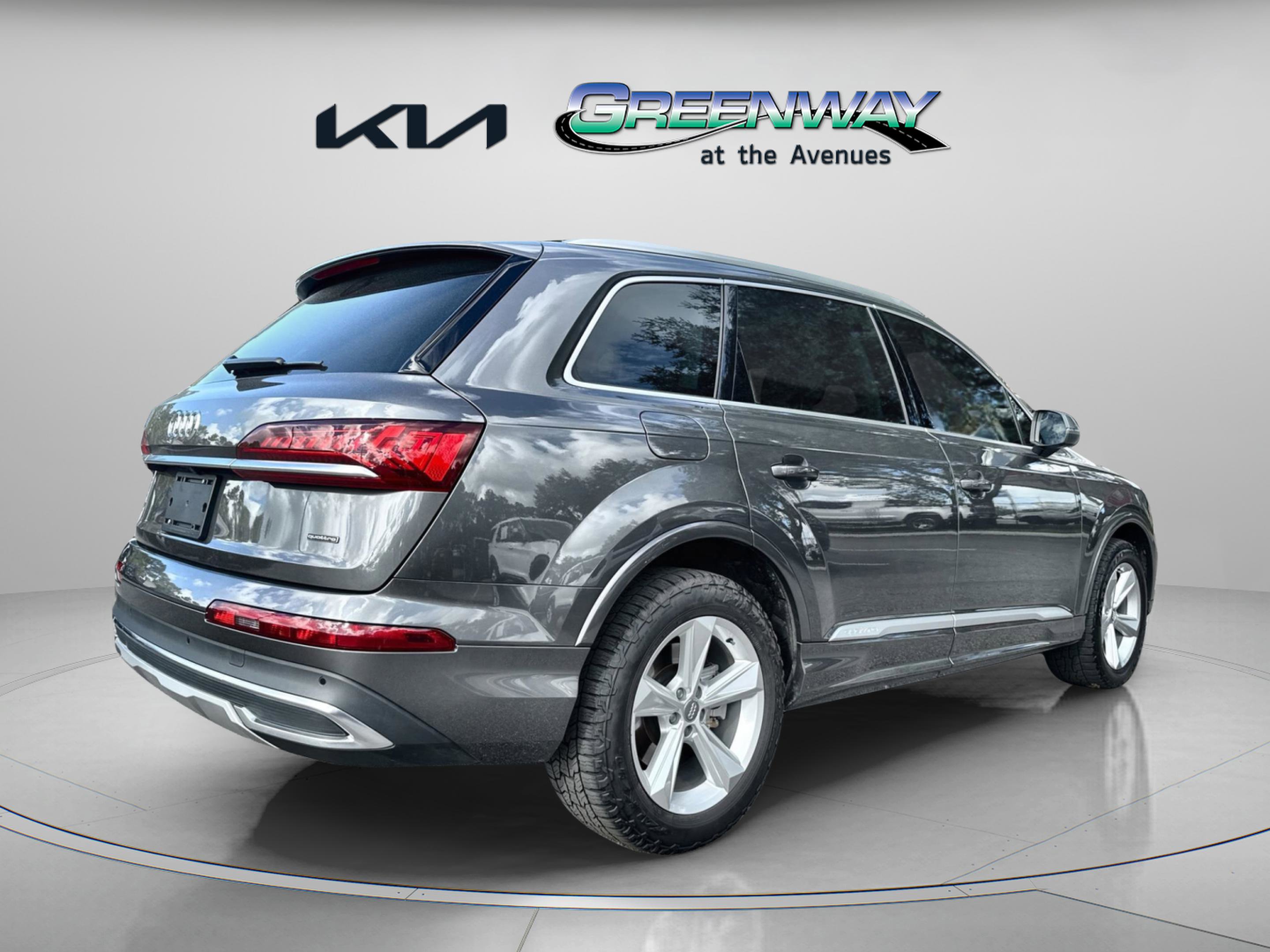 2020 Audi Q7 Premium photo 4
