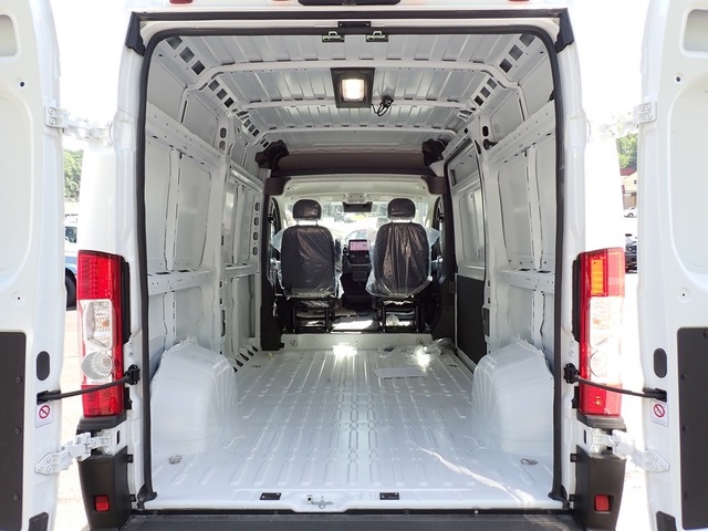 2025 Ram ProMaster 2500 photo 4