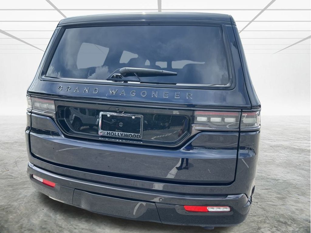 2024 Jeep Grand Wagoneer II photo 6