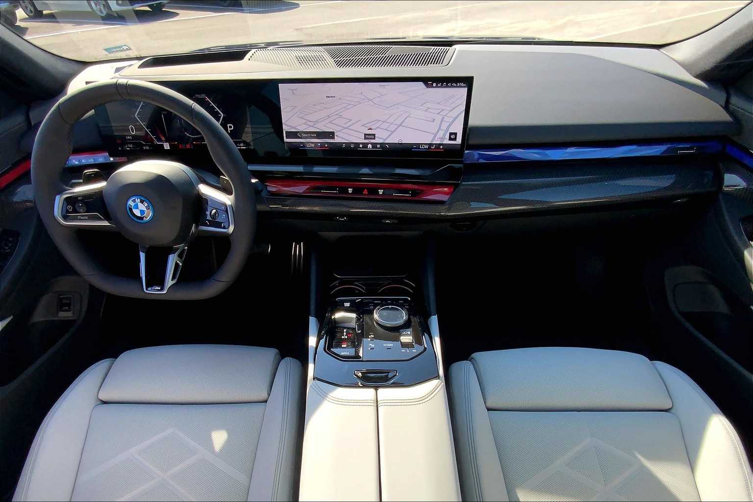 2026 Bmw 550e xDrive photo 5