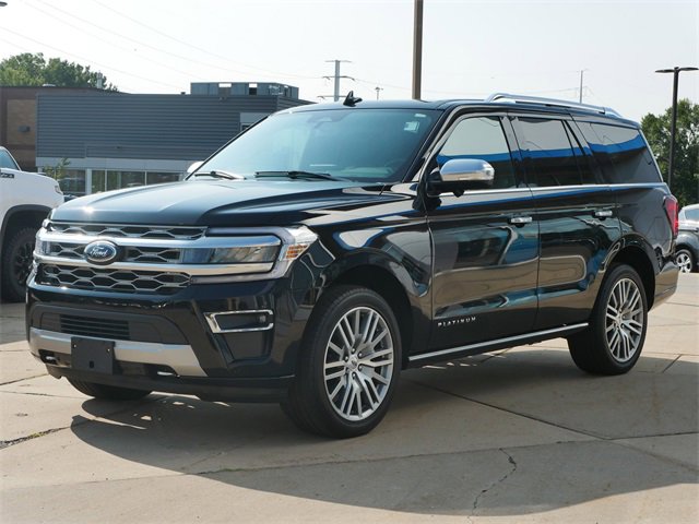 2022 Ford Expedition Platinum photo 2