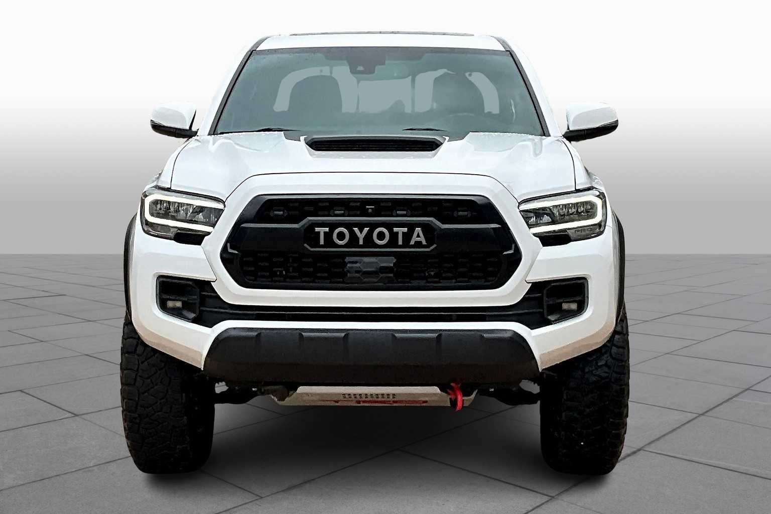 2020 Toyota Tacoma TRD Pro photo 3