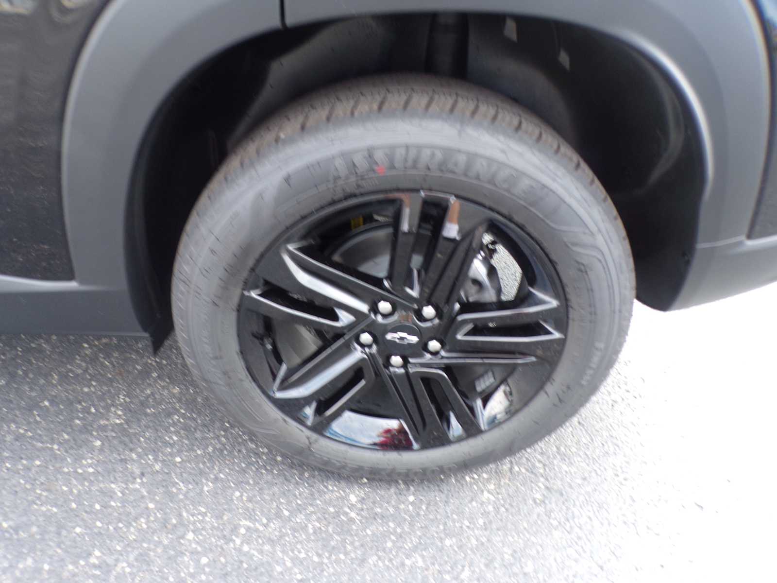 2025 Chevrolet Trax ACTIV photo 11