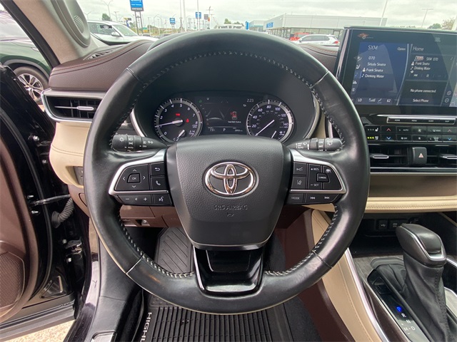 2021 Toyota Highlander Platinum photo 22