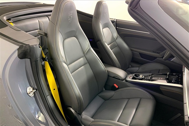 2023 Porsche 911 GTS photo 18