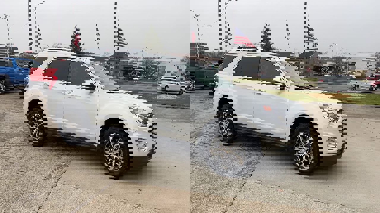 2017 Chevrolet Equinox Premier photo 2