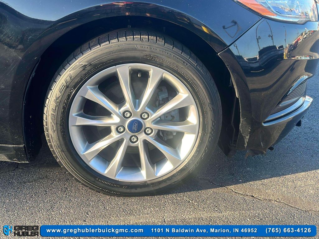 2017 Ford Fusion SE photo 10