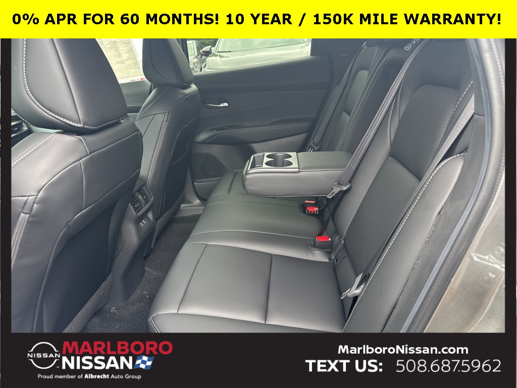 2025 Nissan Murano SL photo 14