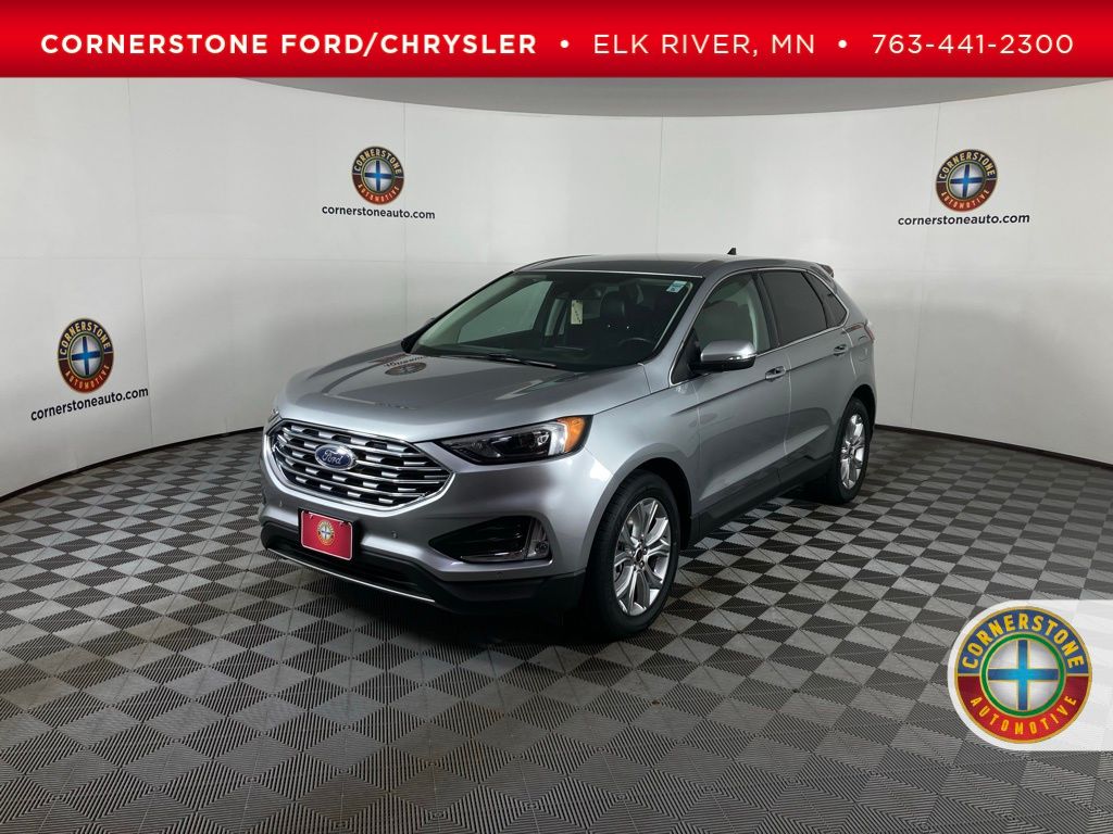 2024 Ford Edge Titanium's photo